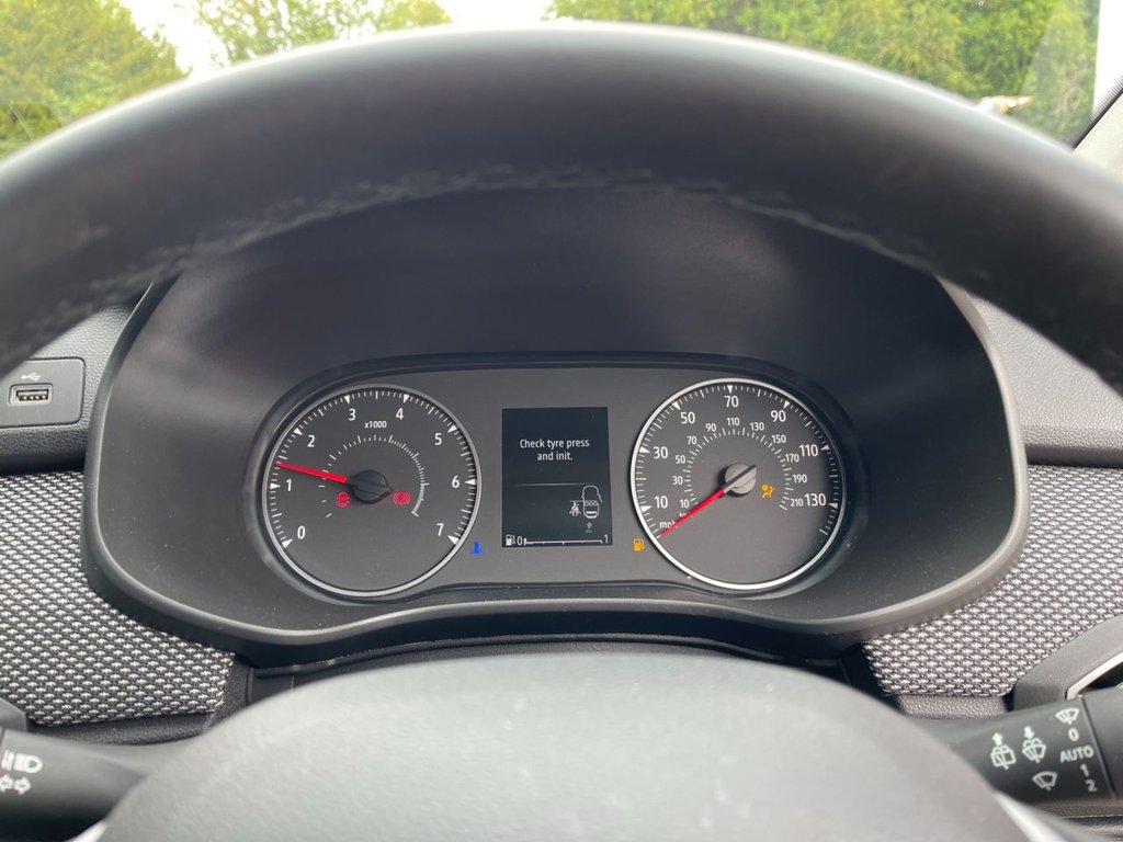 USED 2024 24 DACIA SANDERO 1.0 TCe Expression Hatchback 5dr Petrol Manual Euro 6 (s/s) (90 ps) 