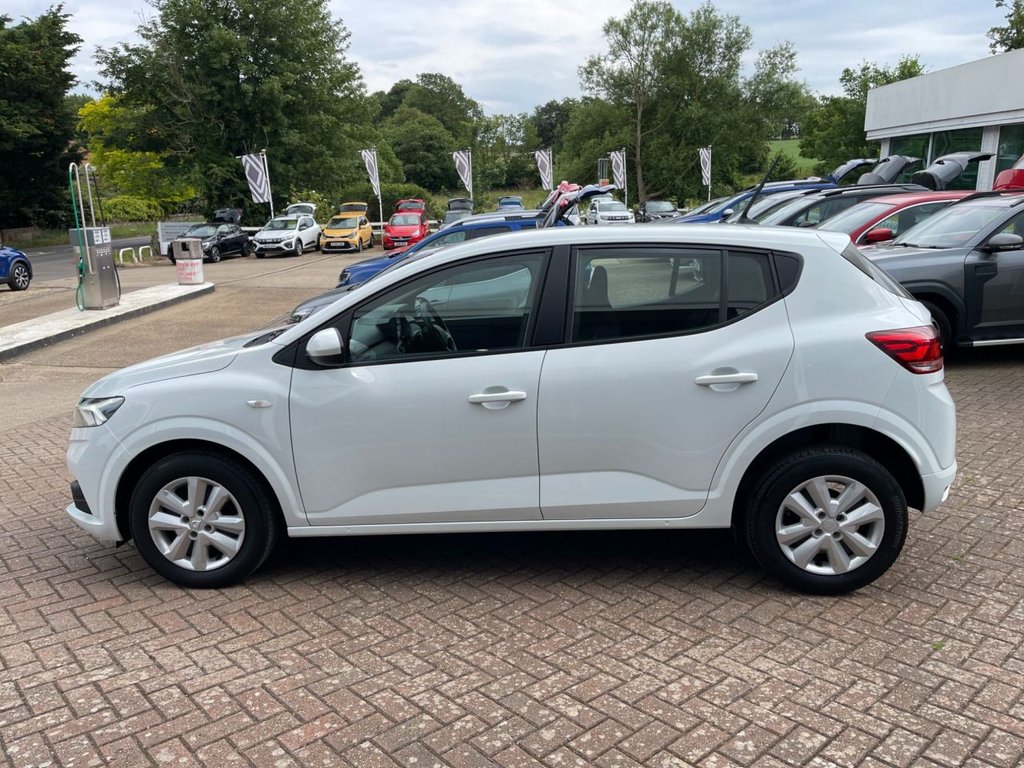 USED 2024 24 DACIA SANDERO 1.0 TCe Expression Hatchback 5dr Petrol Manual Euro 6 (s/s) (90 ps) 