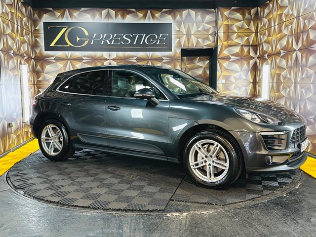 2017 PORSCHE MACAN
