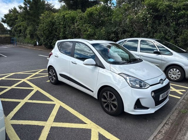 View our Hyundai I10 1.2 Premium SE Hatchback 5dr Petrol Auto Euro 6 (87 ps)