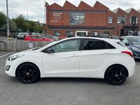 USED 2014 14 HYUNDAI I30 1.6 SE Hatchback 5dr Petrol Manual Euro 5 (Panoramic Roof) (120 ps) 1 OWNER -- SUNROOF -- PARK SENSORS -- CRUISE -- FSH