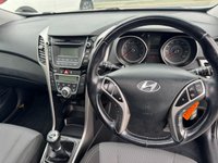 USED 2014 14 HYUNDAI I30 1.6 SE Hatchback 5dr Petrol Manual Euro 5 (Panoramic Roof) (120 ps) 1 OWNER -- SUNROOF -- PARK SENSORS -- CRUISE -- FSH