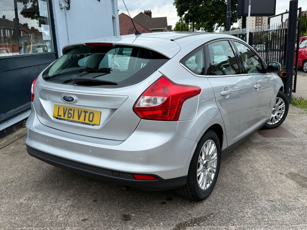 USED 2012 61 FORD FOCUS 1.6 Titanium Hatchback 5dr Petrol Manual Euro 5 (125 ps) FULL HISTORY+PHONE+SENSO+CRUIS
