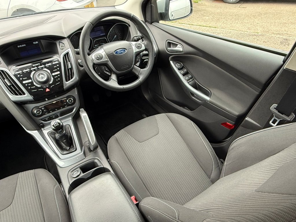 USED 2012 61 FORD FOCUS 1.6 Titanium Hatchback 5dr Petrol Manual Euro 5 (125 ps) FULL HISTORY+PHONE+SENSO+CRUIS