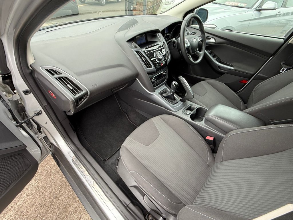 USED 2012 61 FORD FOCUS 1.6 Titanium Hatchback 5dr Petrol Manual Euro 5 (125 ps) FULL HISTORY+PHONE+SENSO+CRUIS