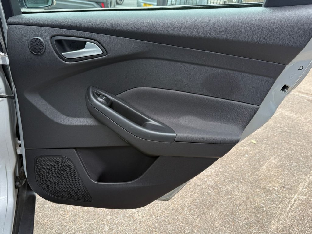 USED 2012 61 FORD FOCUS 1.6 Titanium Hatchback 5dr Petrol Manual Euro 5 (125 ps) FULL HISTORY+PHONE+SENSO+CRUIS