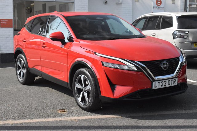 View our NISSAN QASHQAI