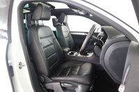 USED 2014 14 VOLKSWAGEN TOUAREG 3.0 TDI V6 BlueMotion Tech R-Line SUV 5dr Diesel Tiptronic 4WD Euro 5 (s/s) (245 ps) Panoramic Roof, Parking Sensors,