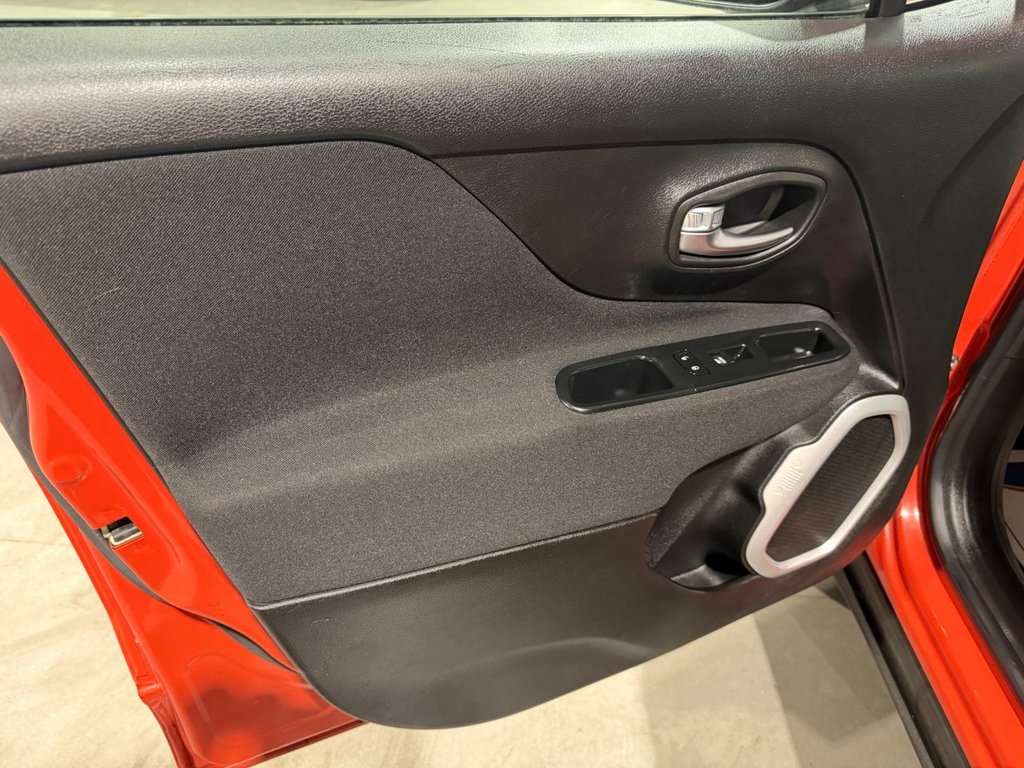 USED 2016 66 JEEP RENEGADE 2.0 MultiJetII Longitude SUV 5dr Diesel Manual 4WD Euro 6 (s/s) (140 ps) 
