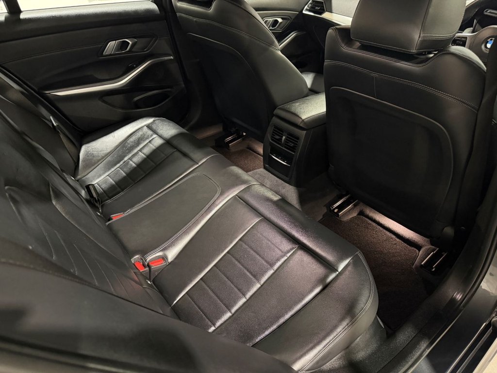 USED 2019 69 BMW 3 SERIES 2.0 330e 12kWh M Sport Saloon 4dr Petrol Plug-in Hybrid Auto Euro 6 (s/s) (292 ps) 
