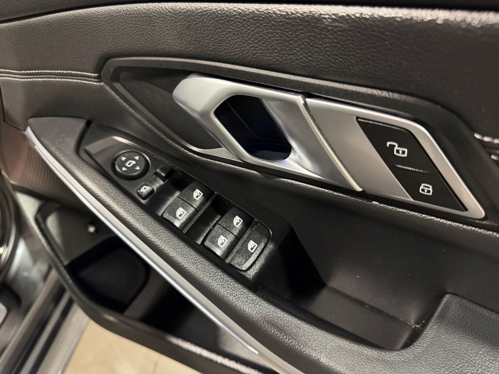 USED 2019 69 BMW 3 SERIES 2.0 330e 12kWh M Sport Saloon 4dr Petrol Plug-in Hybrid Auto Euro 6 (s/s) (292 ps) 