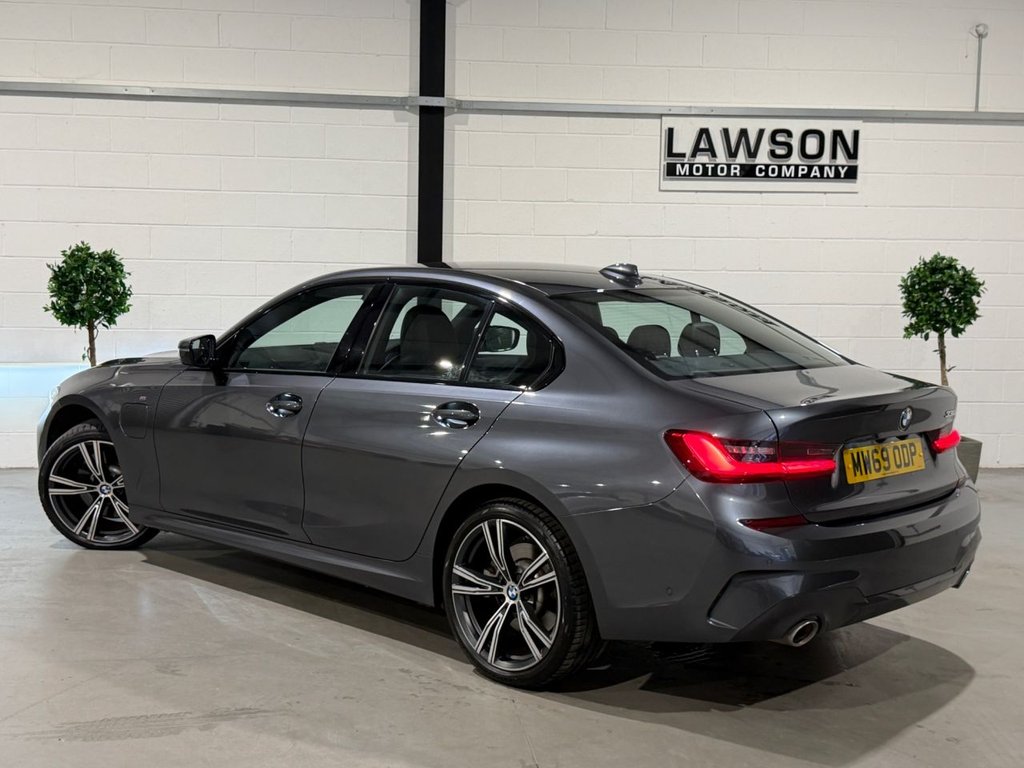 USED 2019 69 BMW 3 SERIES 2.0 330e 12kWh M Sport Saloon 4dr Petrol Plug-in Hybrid Auto Euro 6 (s/s) (292 ps) 