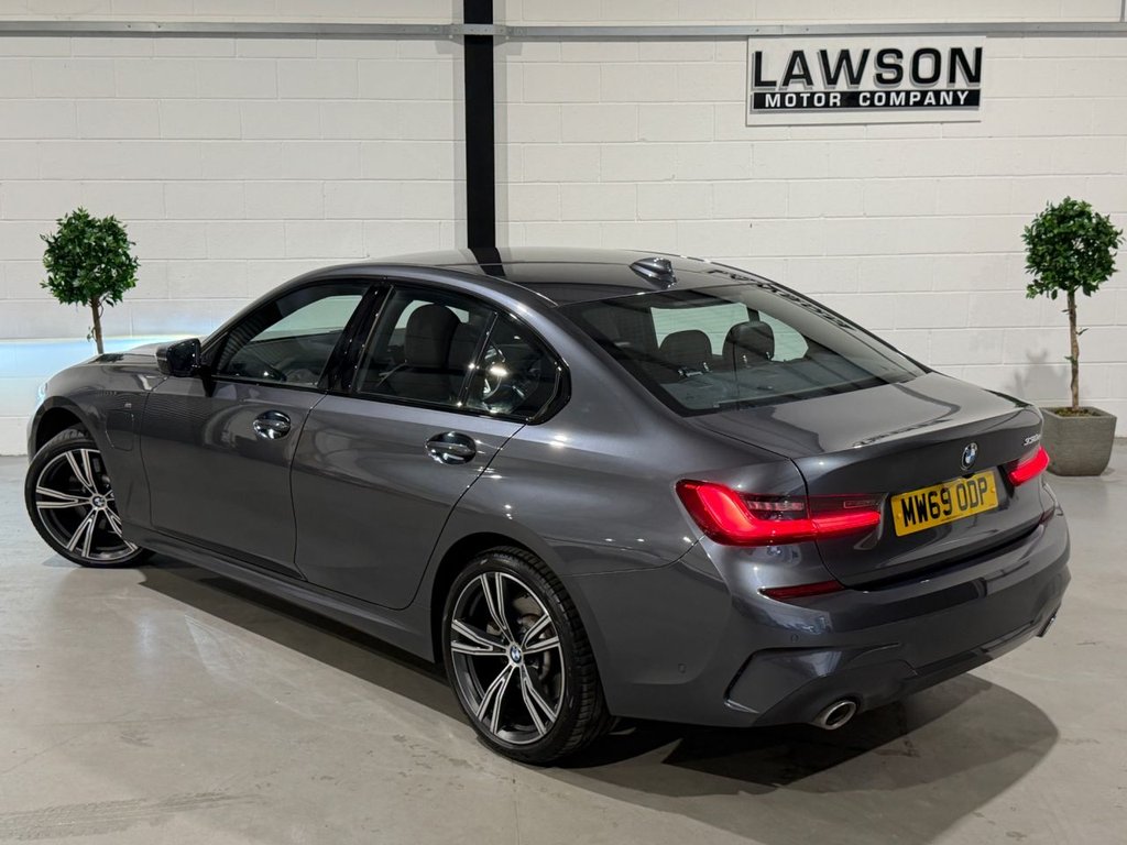 USED 2019 69 BMW 3 SERIES 2.0 330e 12kWh M Sport Saloon 4dr Petrol Plug-in Hybrid Auto Euro 6 (s/s) (292 ps) 