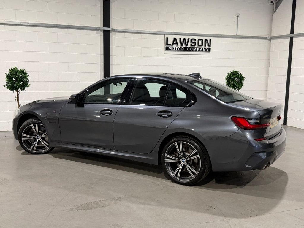 USED 2019 69 BMW 3 SERIES 2.0 330e 12kWh M Sport Saloon 4dr Petrol Plug-in Hybrid Auto Euro 6 (s/s) (292 ps) 