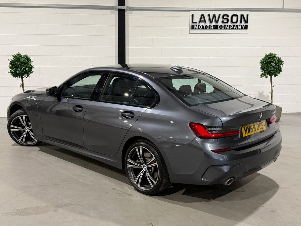 USED 2019 69 BMW 3 SERIES 2.0 330e 12kWh M Sport Saloon 4dr Petrol Plug-in Hybrid Auto Euro 6 (s/s) (292 ps) 