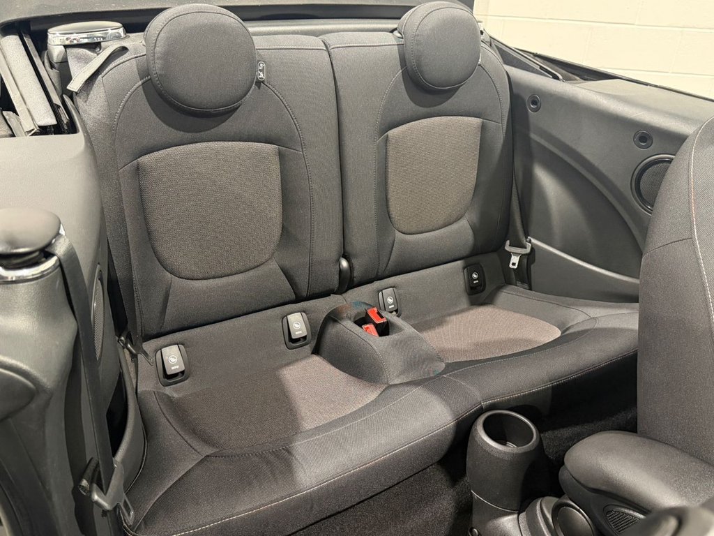USED 2020 70 MINI CONVERTIBLE 1.5 Cooper Classic Convertible 2dr Petrol Manual Euro 6 (s/s) (136 ps) 