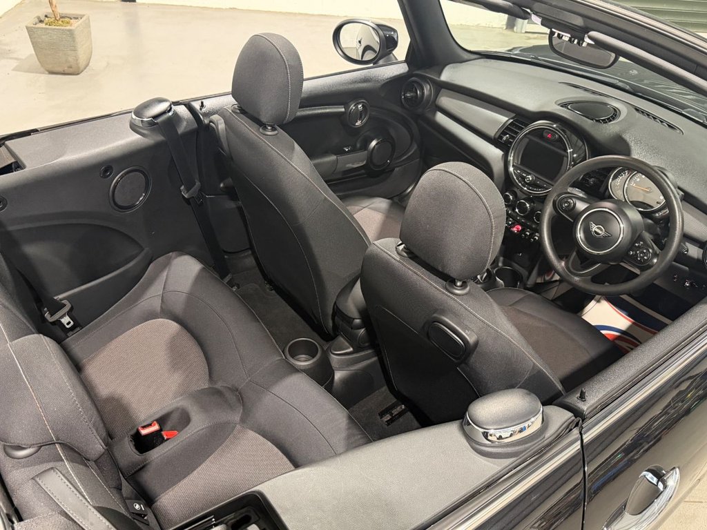 USED 2020 70 MINI CONVERTIBLE 1.5 Cooper Classic Convertible 2dr Petrol Manual Euro 6 (s/s) (136 ps) 