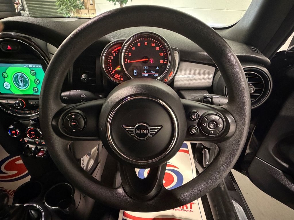 USED 2020 70 MINI CONVERTIBLE 1.5 Cooper Classic Convertible 2dr Petrol Manual Euro 6 (s/s) (136 ps) 