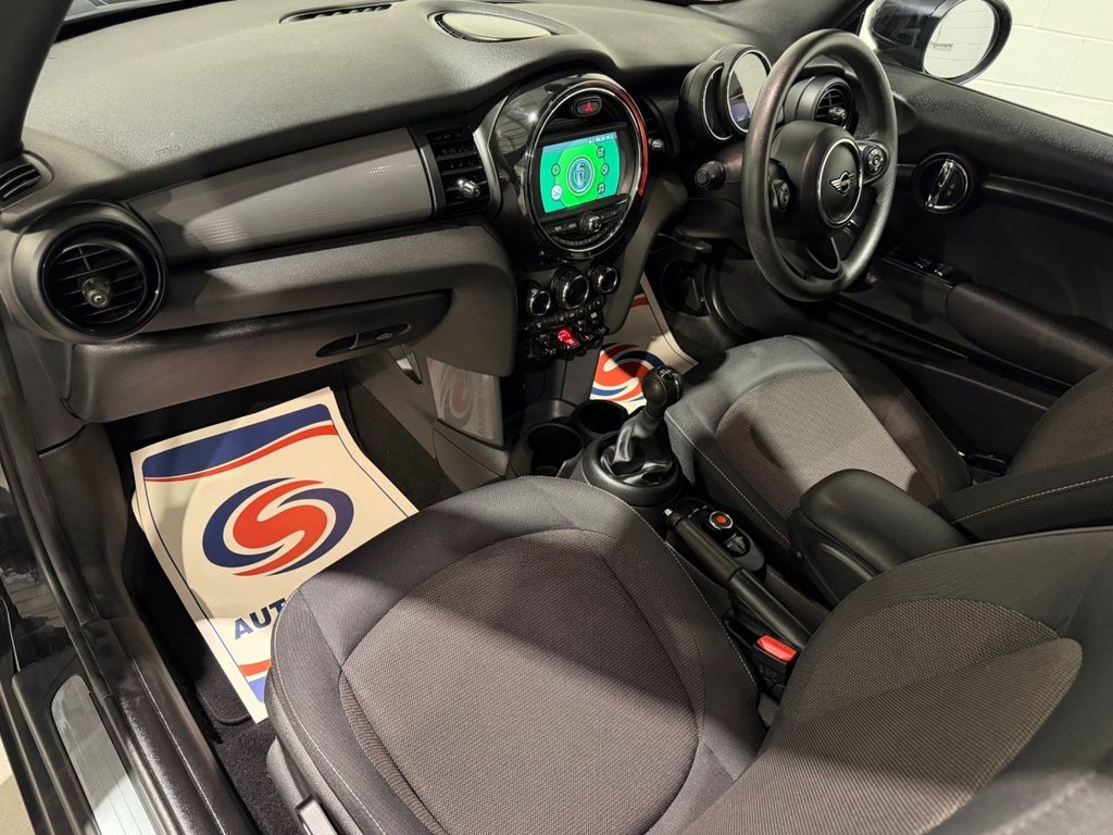 USED 2020 70 MINI CONVERTIBLE 1.5 Cooper Classic Convertible 2dr Petrol Manual Euro 6 (s/s) (136 ps) 