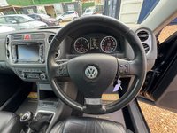 USED 2010 59 VOLKSWAGEN TIGUAN 2.0 TDI Sport SUV 5dr Diesel Manual 4WD Euro 5 (170 ps) FAMILY SUV