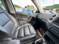 USED 2010 59 VOLKSWAGEN TIGUAN 2.0 TDI Sport SUV 5dr Diesel Manual 4WD Euro 5 (170 ps) FAMILY SUV