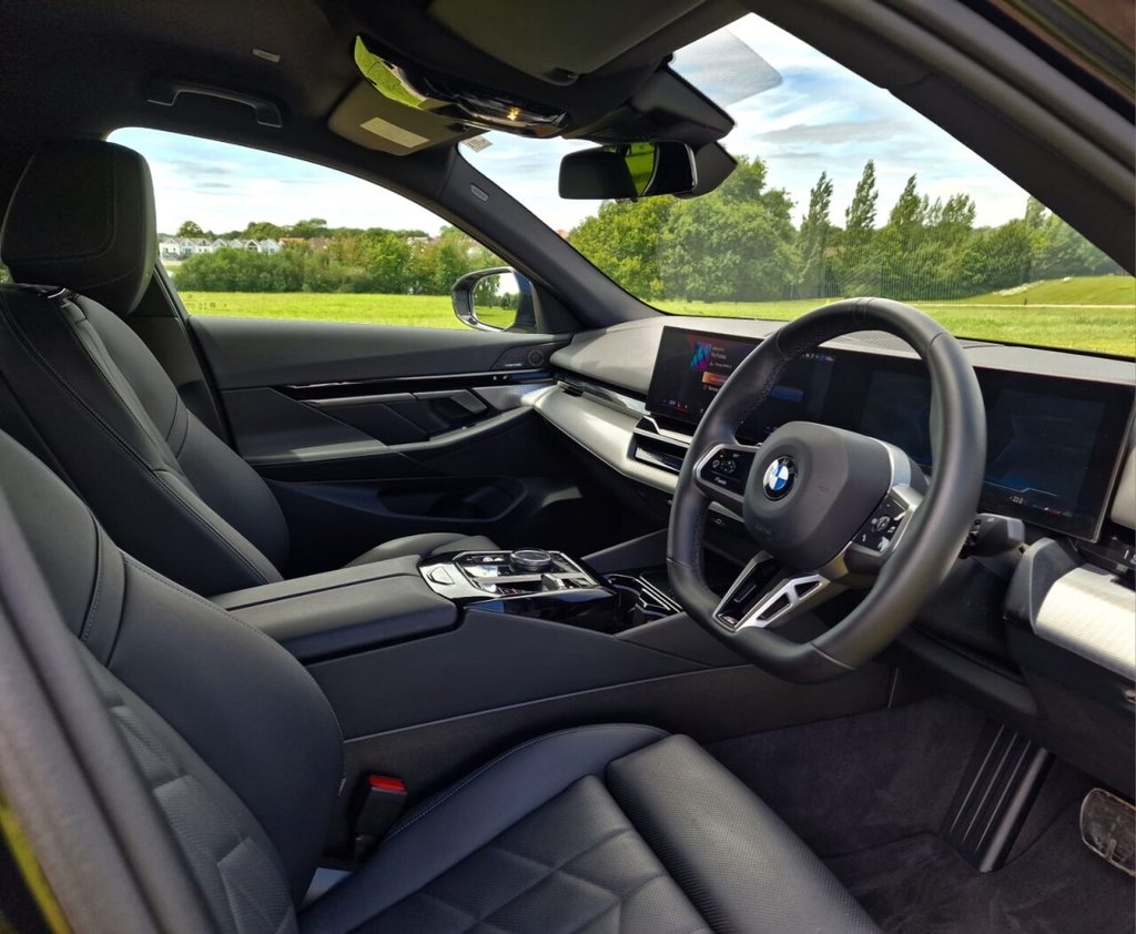 USED 2024 24 BMW 5 SERIES 2.0 520i MHT M Sport Saloon 4dr Petrol Hybrid Steptronic Euro 6 (s/s) (208 ps) FINANCE AVAILABLE