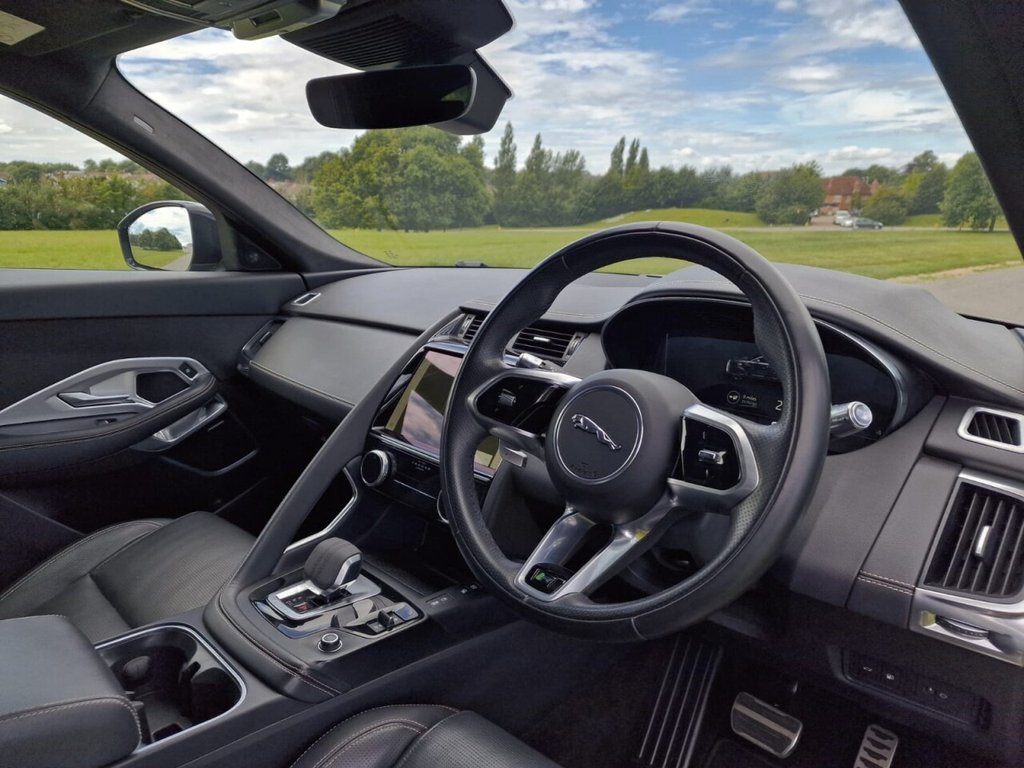 USED 2021 21 JAGUAR E-PACE 1.5 P300e 12.17kWh R-Dynamic HSE SUV 5dr Petrol Plug-in Hybrid Auto AWD Euro 6 (s/s) (309 ps) FINANCE AVAILABLE
