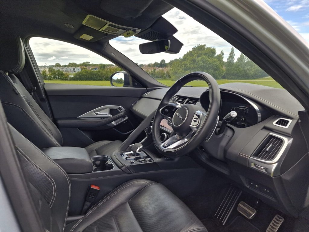 USED 2021 21 JAGUAR E-PACE 1.5 P300e 12.17kWh R-Dynamic HSE SUV 5dr Petrol Plug-in Hybrid Auto AWD Euro 6 (s/s) (309 ps) FINANCE AVAILABLE
