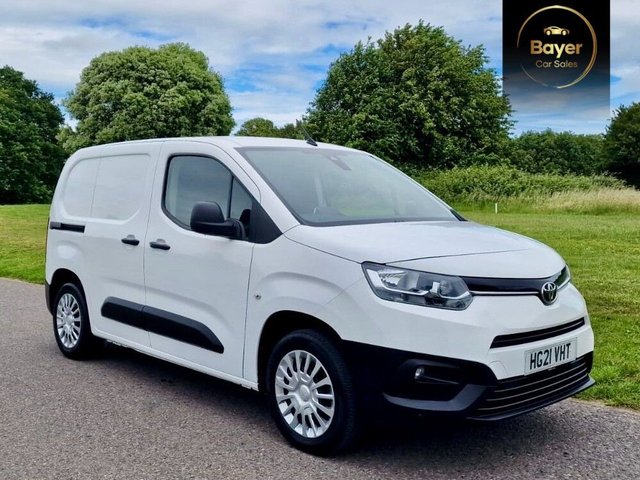 View our TOYOTA PROACE CITY