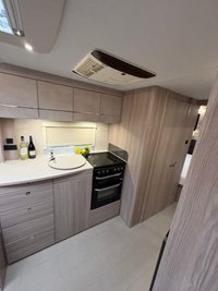 USED 2026 ELDDIS AVANTE 868 Rambler dealer special Motor mover!Air con!Fixed beds