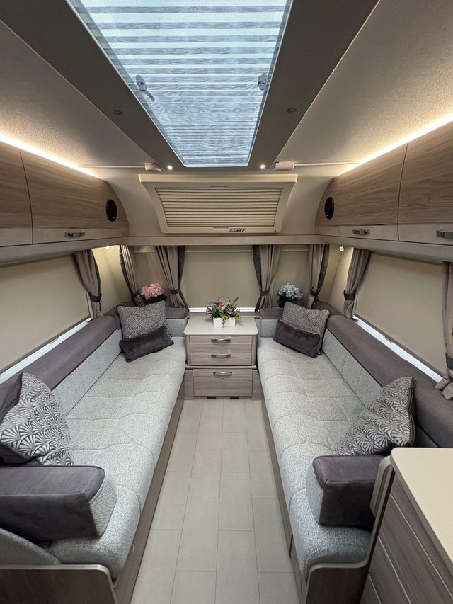 View our ELDDIS AVANTE 868