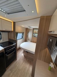 USED LUNAR ULTIMA 560 Island bed motor mover!service