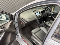 USED 2016 16 FORD FOCUS 2.0T EcoBoost ST-3 Hatchback 5dr Petrol Manual Euro 6 (s/s) (250 ps) FSH, STEALTH GREY, GREAT EXAMPLE