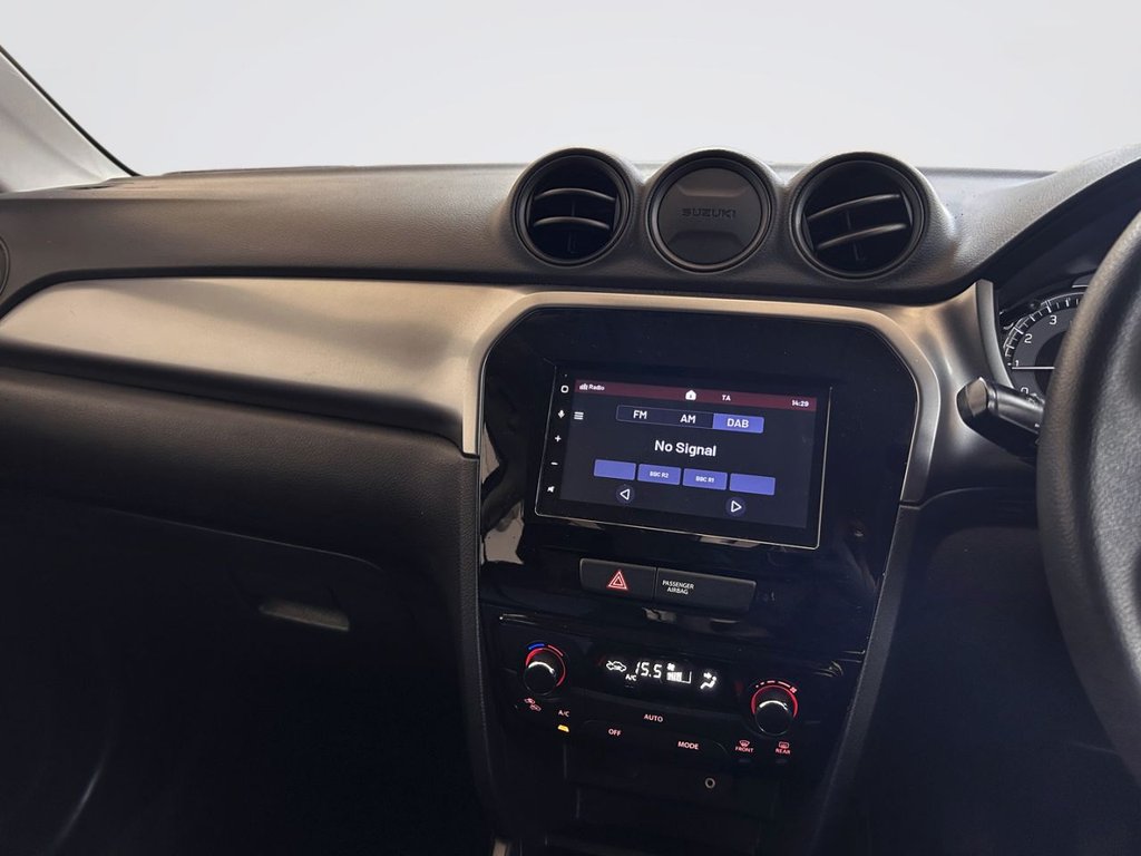 2023 Suzuki Vitara — image 14