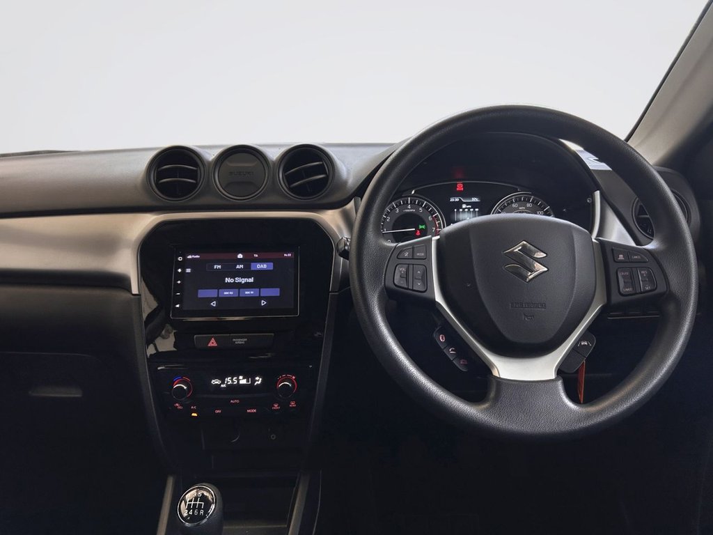 2023 Suzuki Vitara — image 7