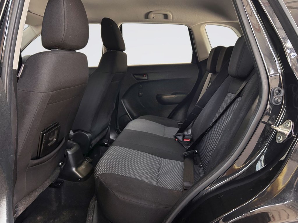 2023 Suzuki Vitara — image 6