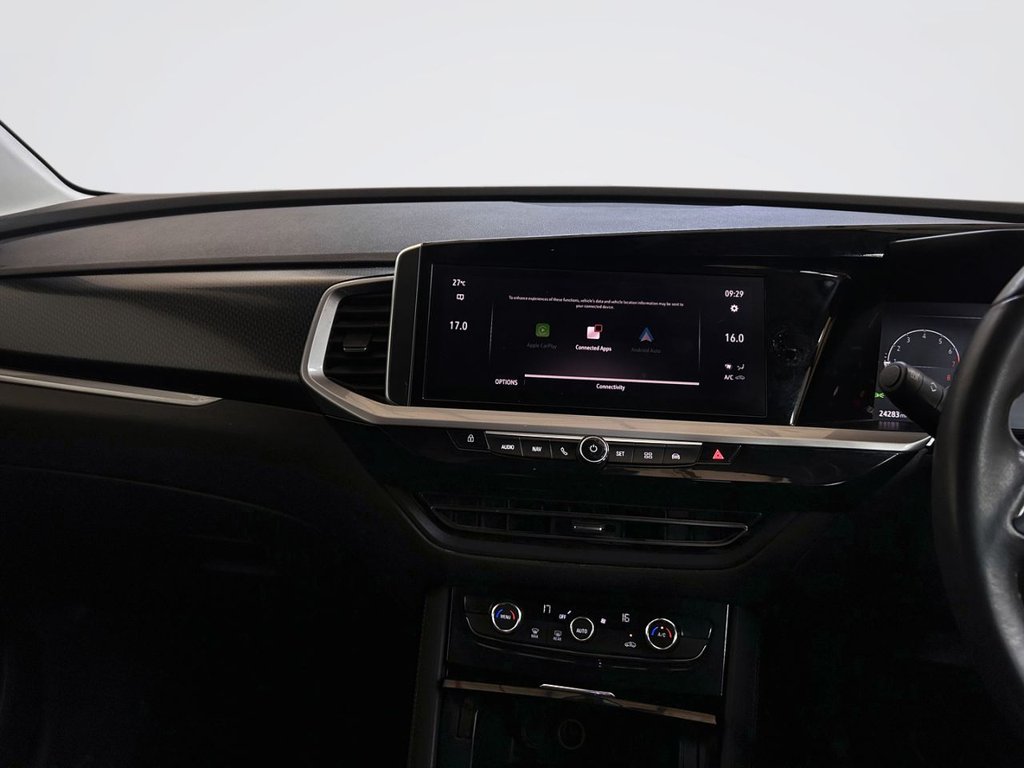 2023 Vauxhall Grandland — image 15