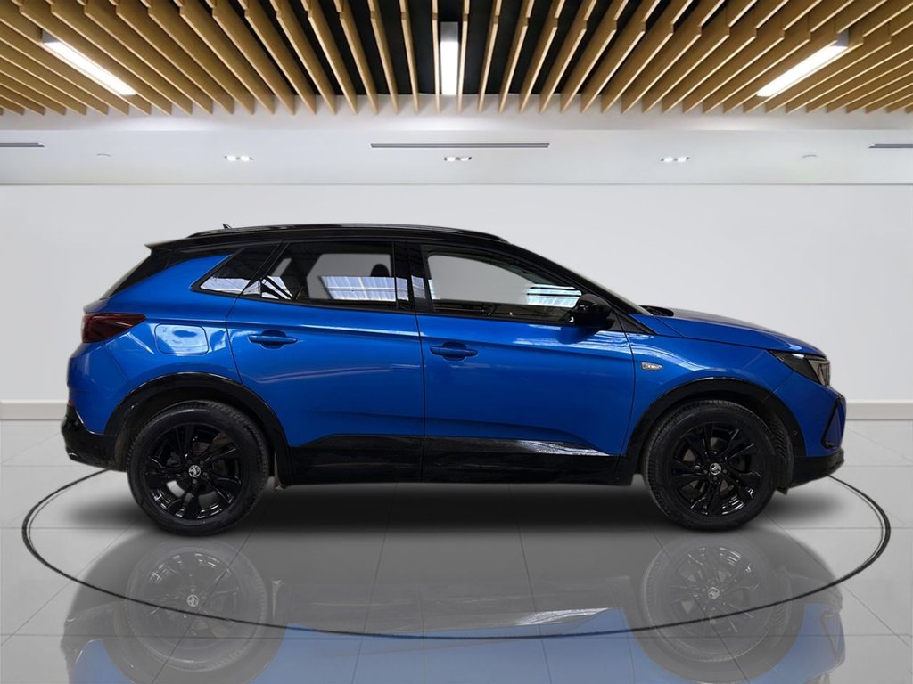 2023 Vauxhall Grandland — image 4