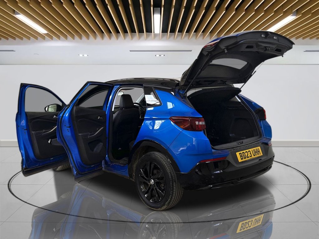 2023 Vauxhall Grandland — image 5