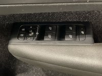 USED 2020 20 VOLVO XC40 2.0 D3 R-Design SUV 5dr Diesel Manual Euro 6 (s/s) (150 ps) Tow Bar