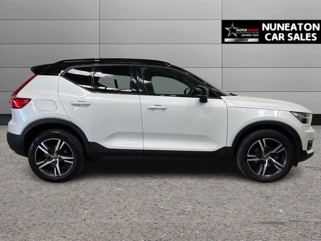 USED 2020 20 VOLVO XC40 2.0 D3 R-Design SUV 5dr Diesel Manual Euro 6 (s/s) (150 ps) Tow Bar