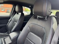 USED 2019 19 JAGUAR E-PACE 2.0 D150 R-Dynamic S SUV 5dr Diesel Auto AWD Euro 6 (s/s) (150 ps) AUTO 4X4 -- FULL JAG HISTORY -- LEATHER -- NAV -- CAMERA