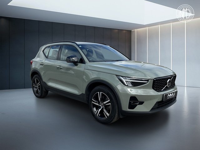 View our VOLVO XC40