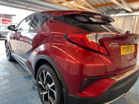 USED 2019 69 TOYOTA C-HR 1.8 VVT-h Design SUV 5dr Petrol Hybrid CVT Euro 6 (s/s) (122 ps)+2 KEYS+FSH 6 STAMPS+NAV+MEDIA+PARK CONTROL WITH CAMERA+18