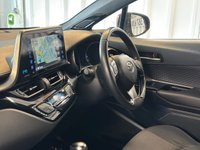 USED 2019 69 TOYOTA C-HR 1.8 VVT-h Design SUV 5dr Petrol Hybrid CVT Euro 6 (s/s) (122 ps)+2 KEYS+FSH 6 STAMPS+NAV+MEDIA+PARK CONTROL WITH CAMERA+18