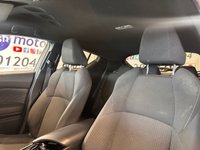 USED 2019 69 TOYOTA C-HR 1.8 VVT-h Design SUV 5dr Petrol Hybrid CVT Euro 6 (s/s) (122 ps)+2 KEYS+FSH 6 STAMPS+NAV+MEDIA+PARK CONTROL WITH CAMERA+18