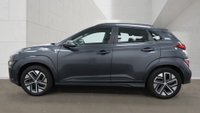 USED 2022 22 HYUNDAI KONA 39kWh SE Connect SUV 5dr Electric Auto (10.5kW Charger) (136 ps)+2 KEYS+1 OWNER FROM NEW+FSH+PARK CONTROL+HEATED SEATS+2 CABLES+AIRCON+BLUETOOTH+MEDIA+NAV+ALLOYS+CLIMATE+CRUISE 2 KEYS+1 OWNER FROM NEW+FSH+PARK CONTROL+HEATED SEATS+2 CABLES+AIRCON+BLUETOOTH+MEDIA+NAV+ALLOYS+CLIMATE+CRUISE+HPI CLEAR