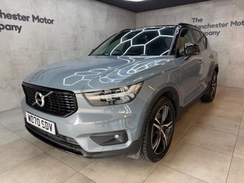 2021 VOLVO XC40