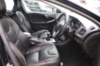 USED 2015 65 VOLVO V40 CROSS COUNTRY 2.0 D4 Lux Nav Hatchback 5dr Diesel Manual Euro 6 (s/s) (190 ps) 