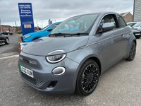 USED 2022 22 FIAT 500E 42kWh La Prima Hatchback 3dr Electric Auto (118 ps) 1 OWNER FROM NEW* FULL EV* AUTOMATIC* SAT NAV* PANORAMIC ROOF* PARKING SENSORS* REVERSING CAMERA* ELECTRIC HANDBRAKE* STEERING MODE* COLLISION ASSIST* CRUISE CONTROL* AIR CON* FULL BEIGE LEATHER WITH HEATED SEATS